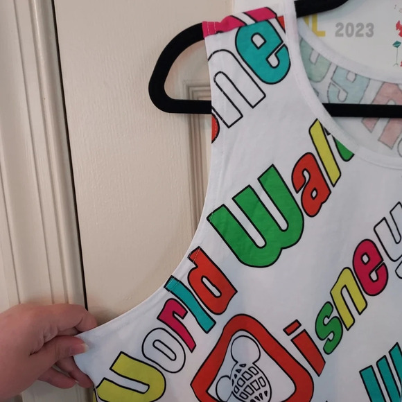 Walt Disney World Retro Logo Collection Tank Top in Size XL - Picture 2 of 7